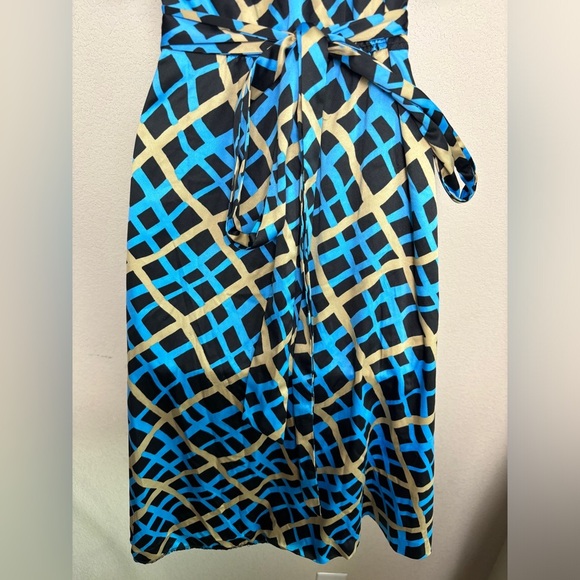 Banana Republic Blue & Tan Abstract Geometric Plaid Silky Feel Wrap Dress 4 - Picture 9 of 11